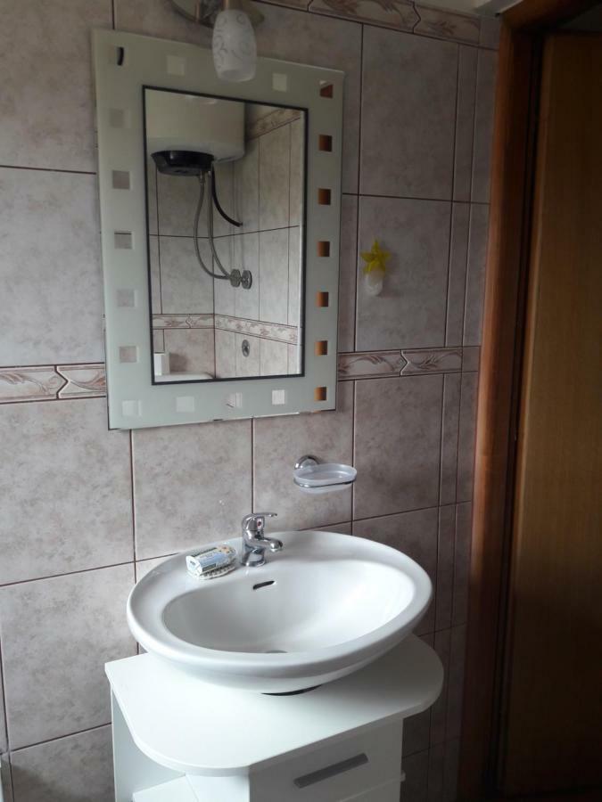 Tila In Apartament *